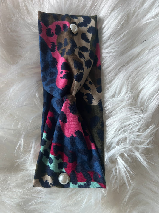 Neutral Leopard